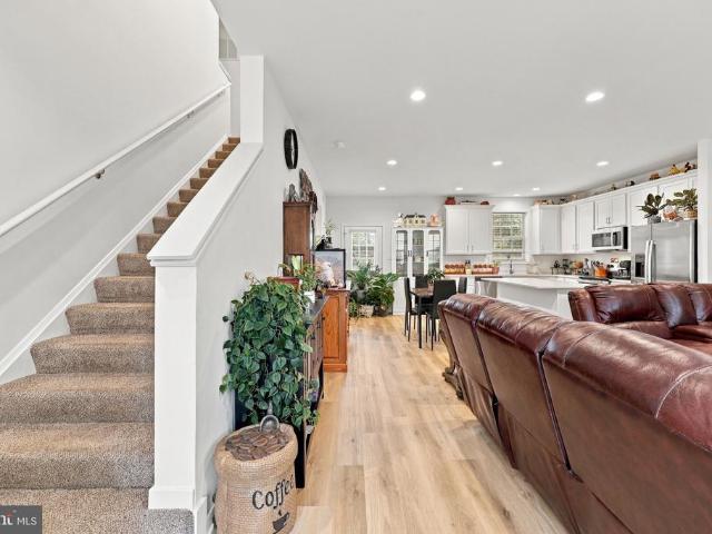 80 Thyme Way