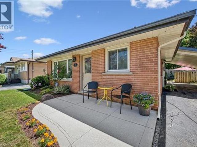 80 Weichel Street, Kitchener, ON, N2M 2A6 house for sale | Listing ID 40851 | Royal LePage