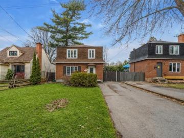 Village de Pointe-Claire, Pointe-claire