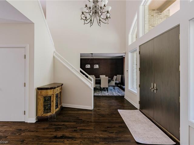 80 Easton Lane