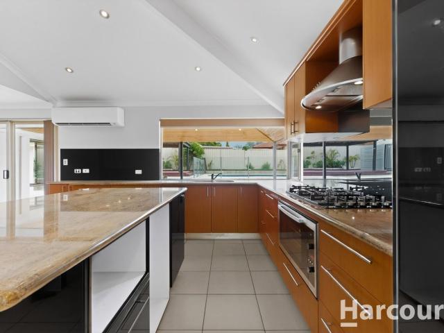80 Fairway Circle, CONNOLLY, WA 6027
