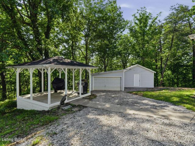 80 Holiday Hill Rd