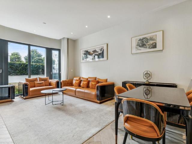 80 Holland Park, London, W11 3TG, United Kingdom | 3 bed apartment for rent #130324880 | Rentberry