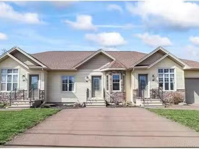 80 Lakeburn Ave, Dieppe, NB, E1A 0Y7 condo for sale Listing.