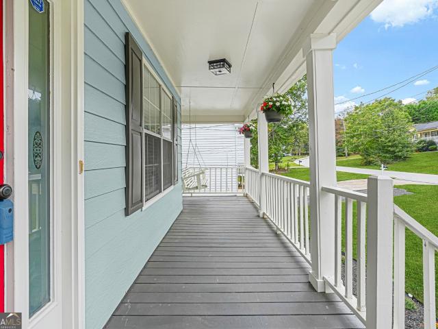 80 Lakefront Drive