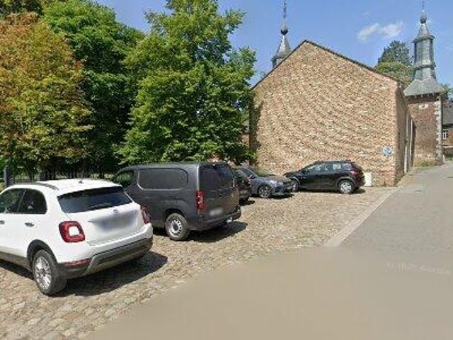 80 m2 apartment for rent in Charleroi