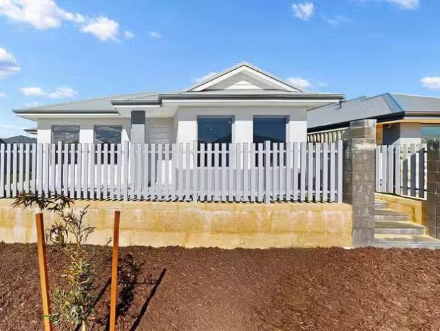 80 Moncrieff Parade, Golden Bay, WA 6174