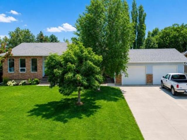 80 N 250 E, Raymond, AB, T0K 2S0 house for sale | Listing ID A2337 | Royal LePage