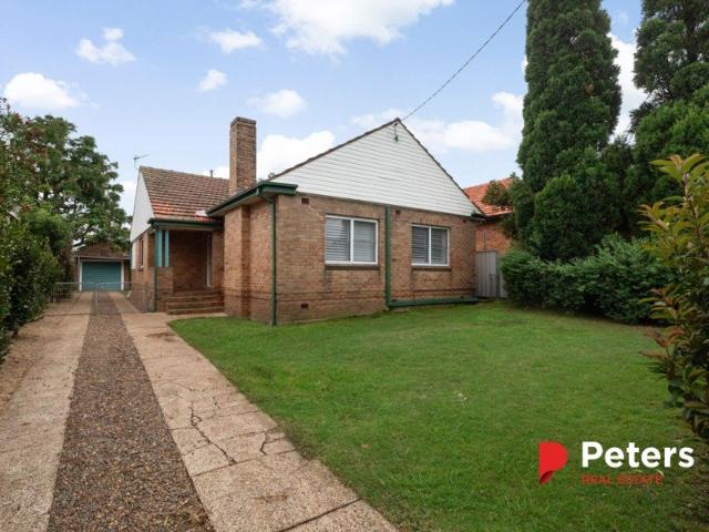 80 New England Highway, Maitland