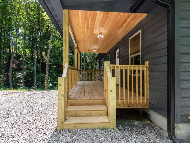 80 Oak Knob Drive