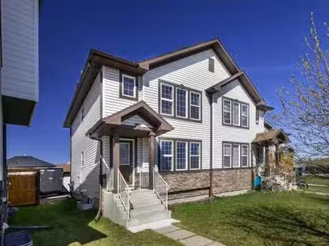 80 Saddlebrook Common Ne, Calgary, AB, T3J 0J6 house for sal.