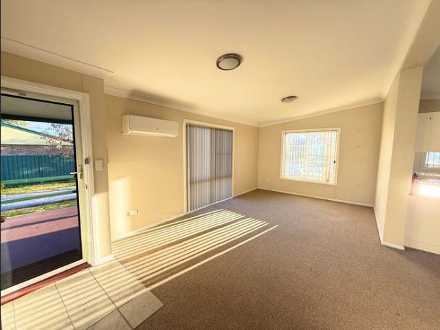 80 SIMPSON STREET WELLINGTON NSW