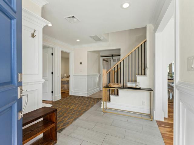 80 Soundview Drive, Stamford, US, CT