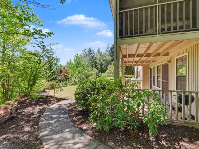 80 Stirling Lane 2