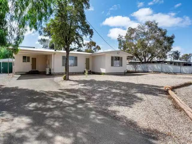 80 Sylvester Street, Coolgardie, WA 6429
