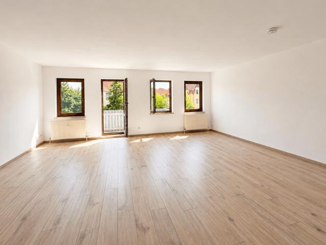 80m² Maisonettewohnung mit großem Wohnzimmer + Balkon!