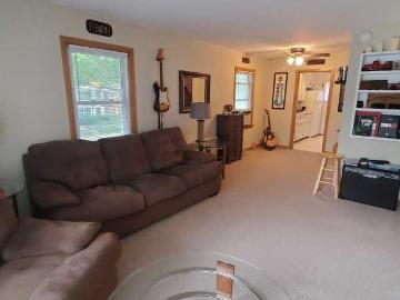 80th Street 1 Bedroom Apartment for Rent at 2307 N 80th St, Wauwatosa, WI 53213
