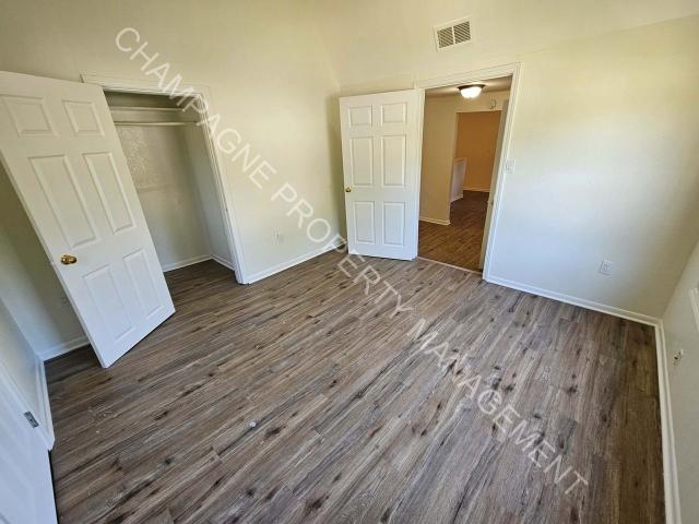 8104 McGee St. 2 Bedroom Apartment for Rent at 8104 Mcgee St, Kansas City, MO 64114 Waldo