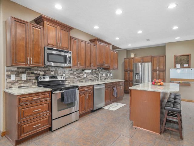 8105 N Farm Road 207