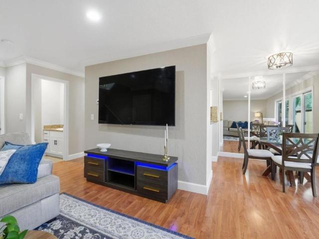 8105 Kern Avenue 28