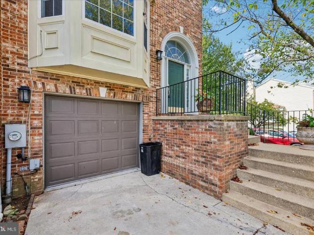 8106 Castlebury Terrace