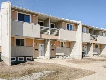 Delwood, Edmonton, Alberta - Office room