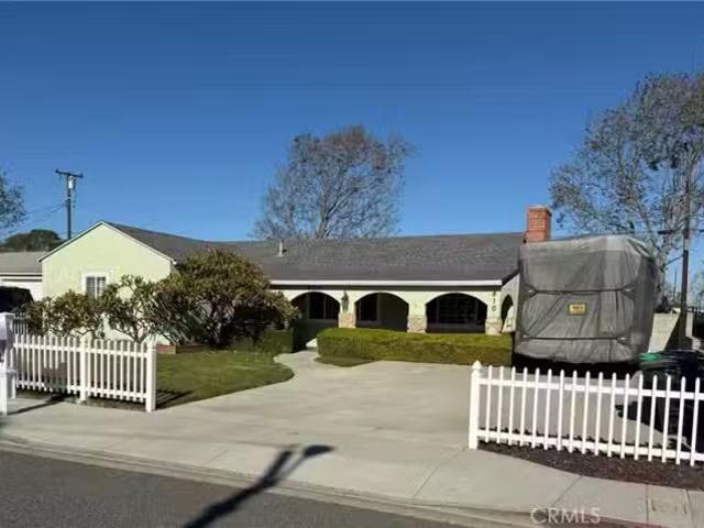 810 CONGRESS ST, COSTA MESA, CA 92627