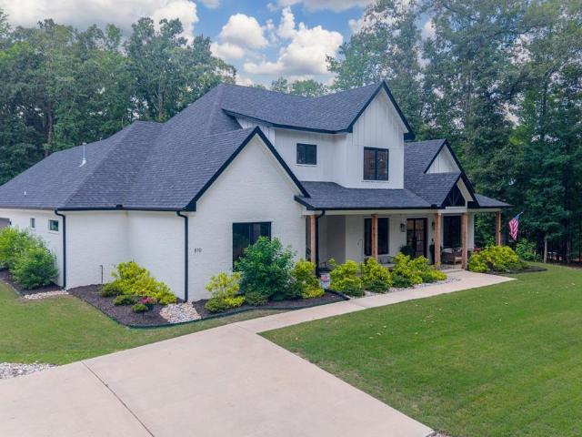 810 Caddo Drive