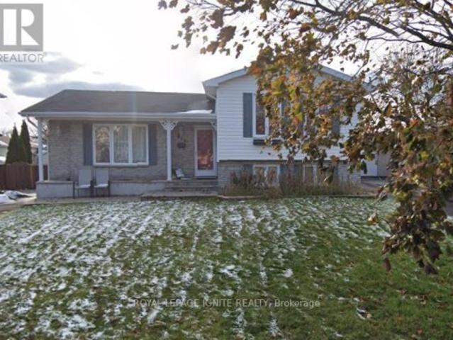 810 Chelsea Crescent, Cornwall, ON, K6H 6Y4 house for sale | Listing ID X13727 | Royal LePage