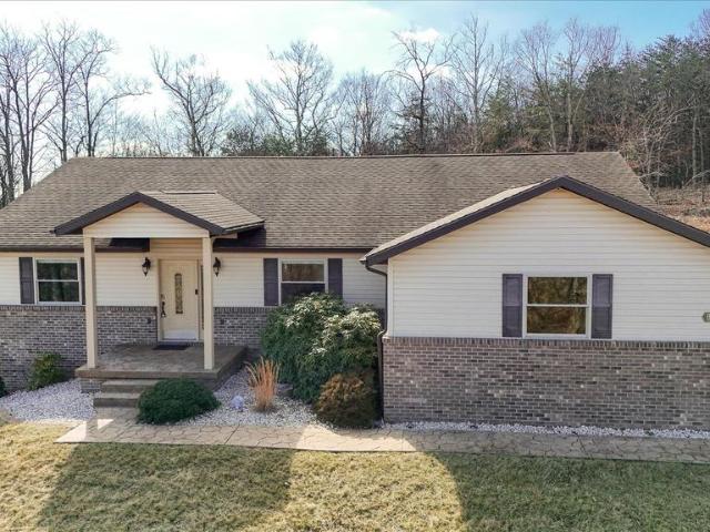 810 Arrowhead Trail