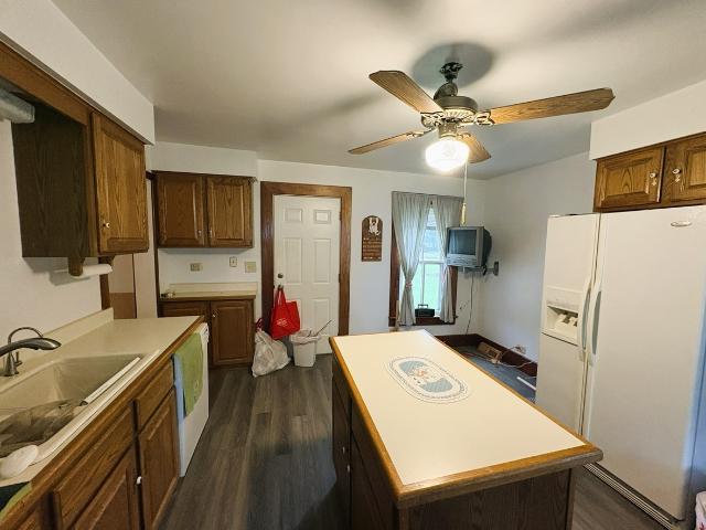 810 E 4th Street