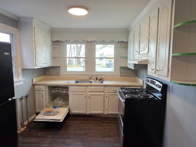 810 E Vine St