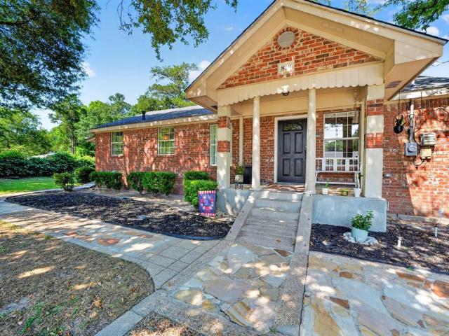 810 Edna Street