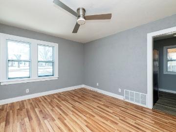 810 Fenton Street, Lansing, US, MI