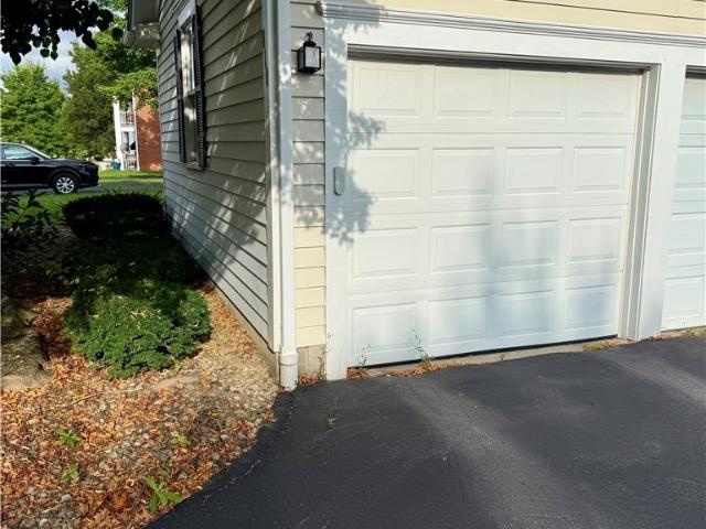 810 Kentwood Drive 2