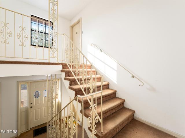 810 Highland 604