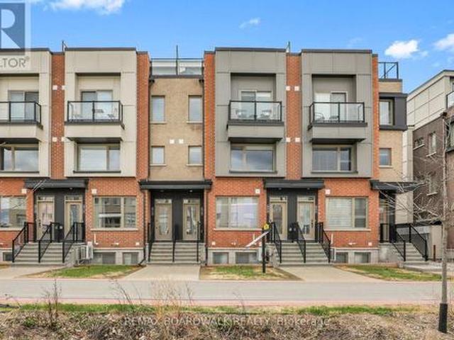 810 Mikinak Road, Ottawa, ON, K1K 5A5 townhouse for sale | Listing ID X13478 | Royal LePage