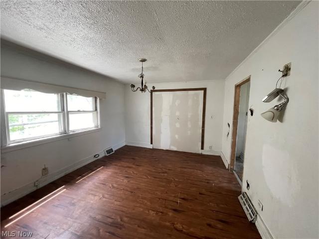 810 N 6th Avenue