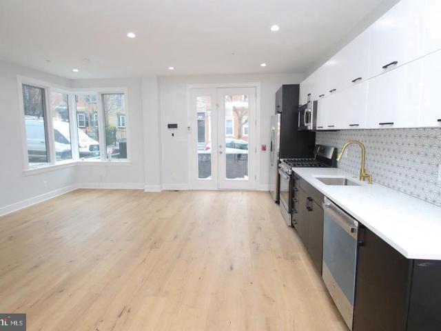 810 N Uber Street