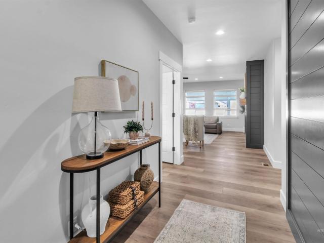 810 Snake River Drive