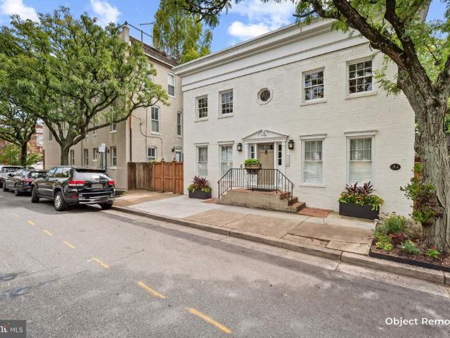 810 Queen Street