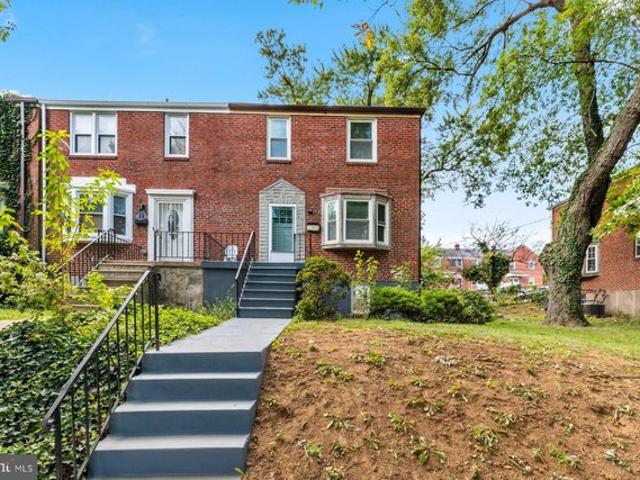 810 Wedgewood Rd, Baltimore, MD 21229