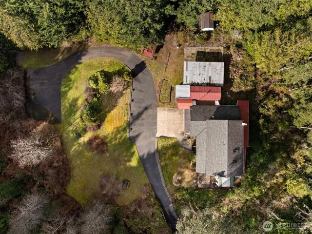 8115 Berry Ridge Lane NW