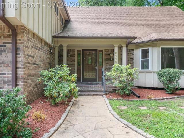 8115 Kiowa Trail