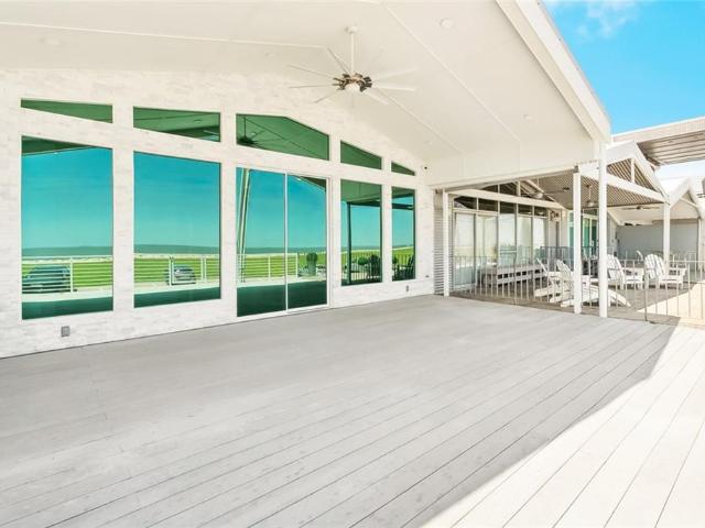 8116 Breakwater Drive