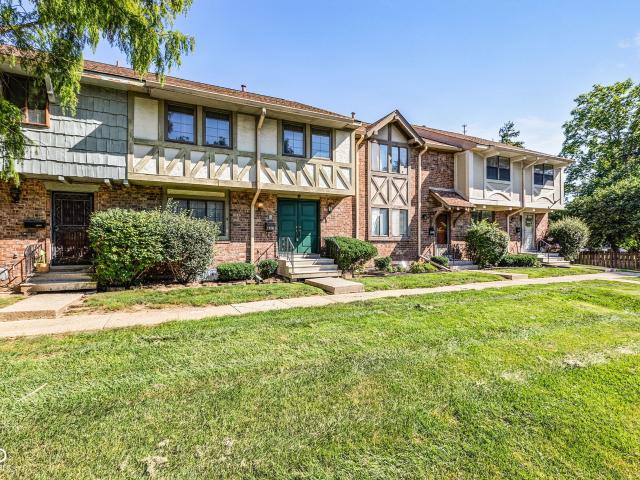 8119 Bromley Place