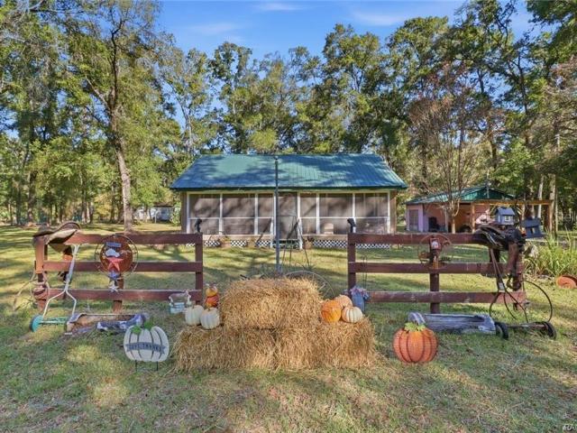 8110 SW 88th Ln, Trenton, FL 32693 | MLS #OM718207