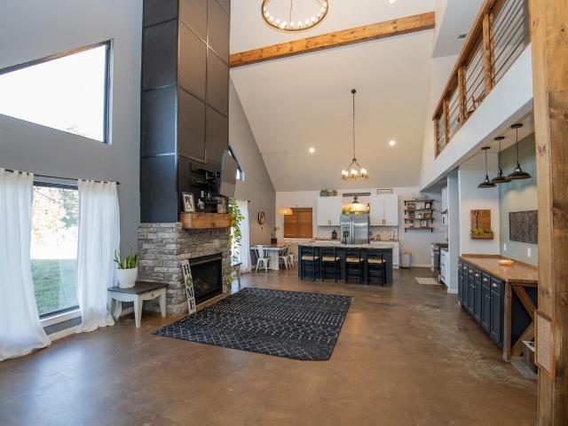 8111 County Rd 58