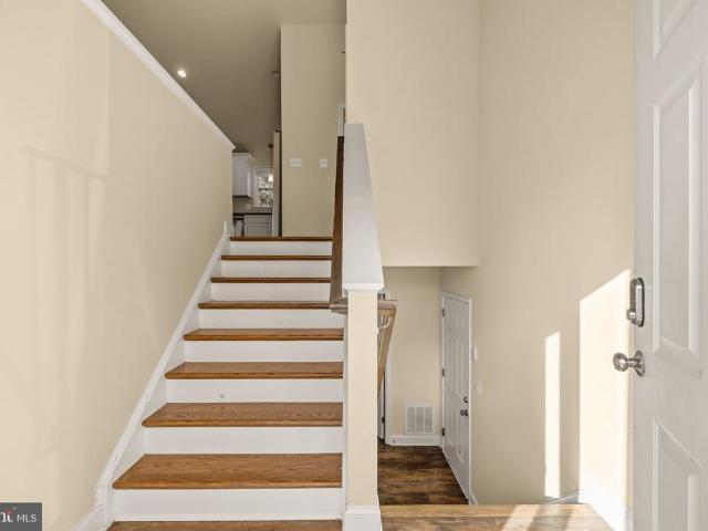 8112 Leland Road