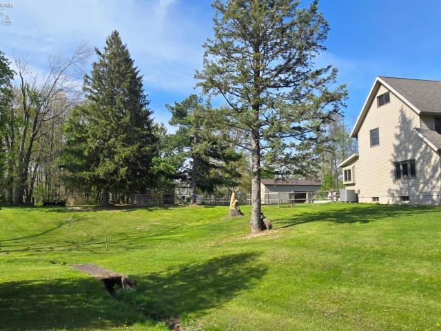 8113 Darrow Road